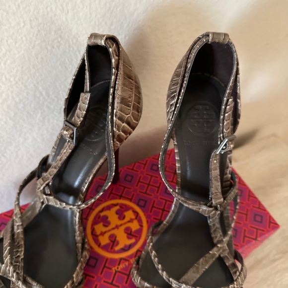 Tory Burch heels size 8 brown strappy - Picture 4 of 4